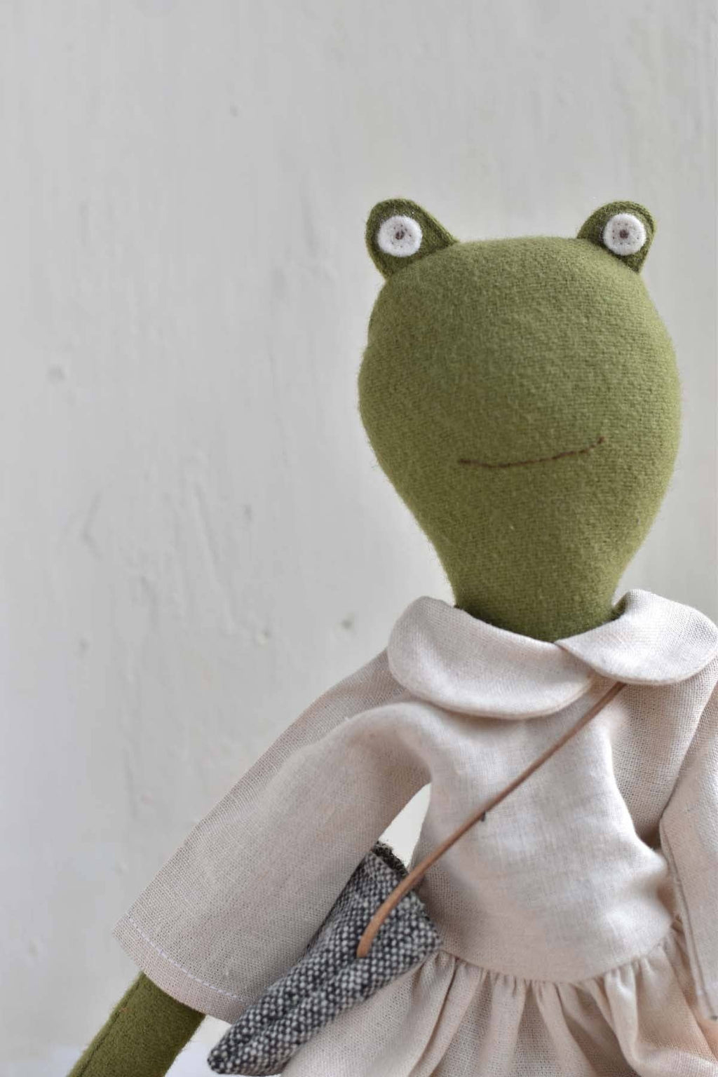 Woolgrass Fern the Frog-Oat Linen Dress