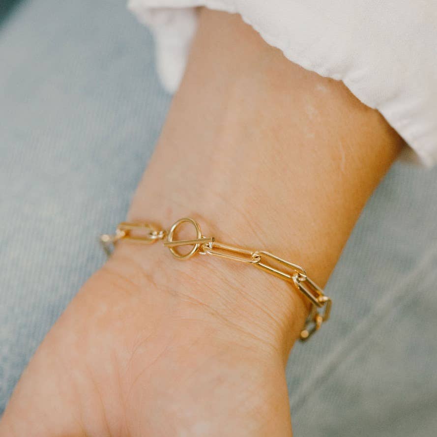 Ofina Bold Paperclip Toggle Bracelet