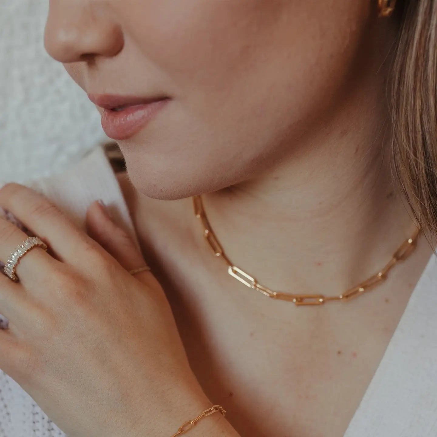 Ofina Bold Paperclip Necklace