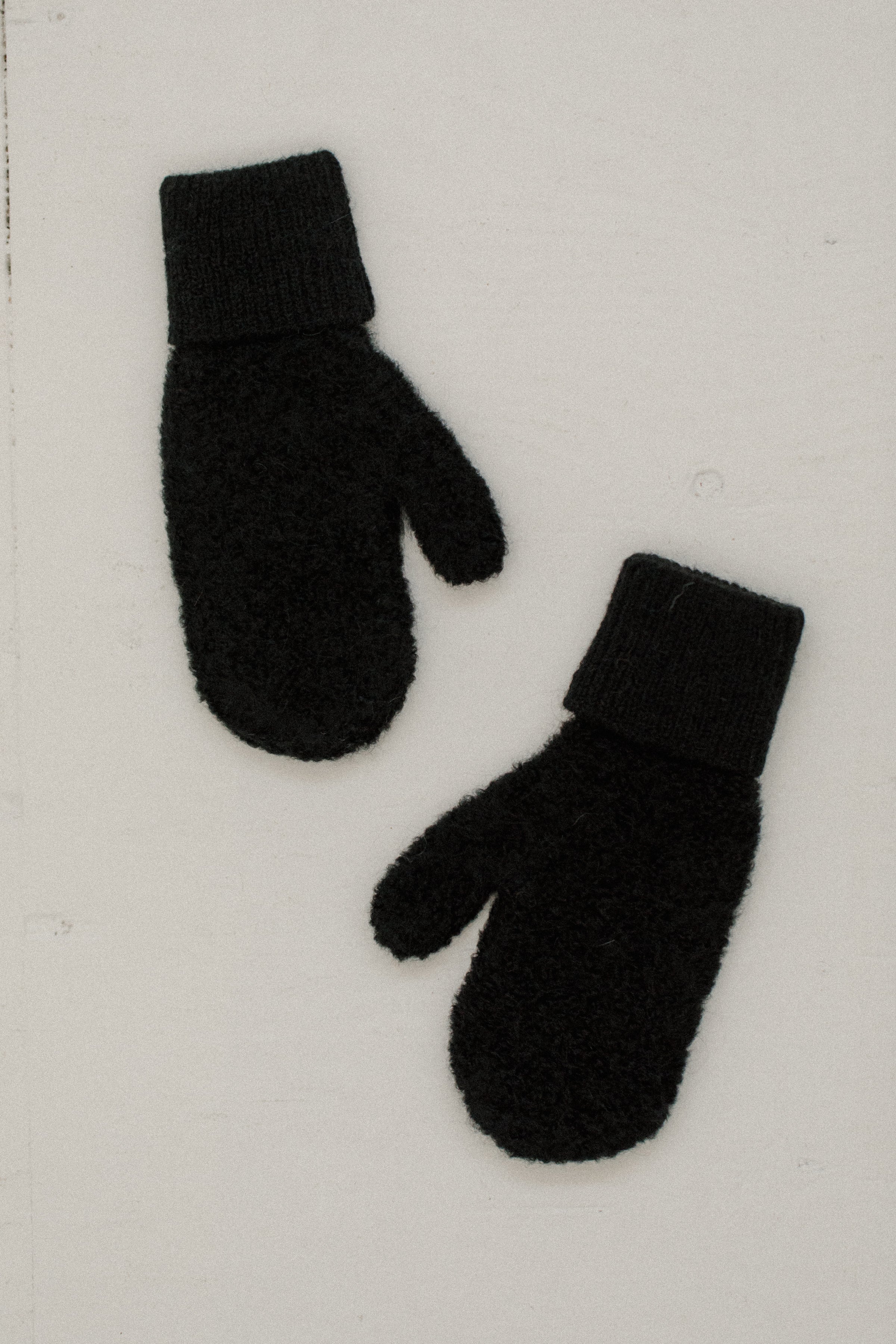 BARE Alpaca Boucle Mittens