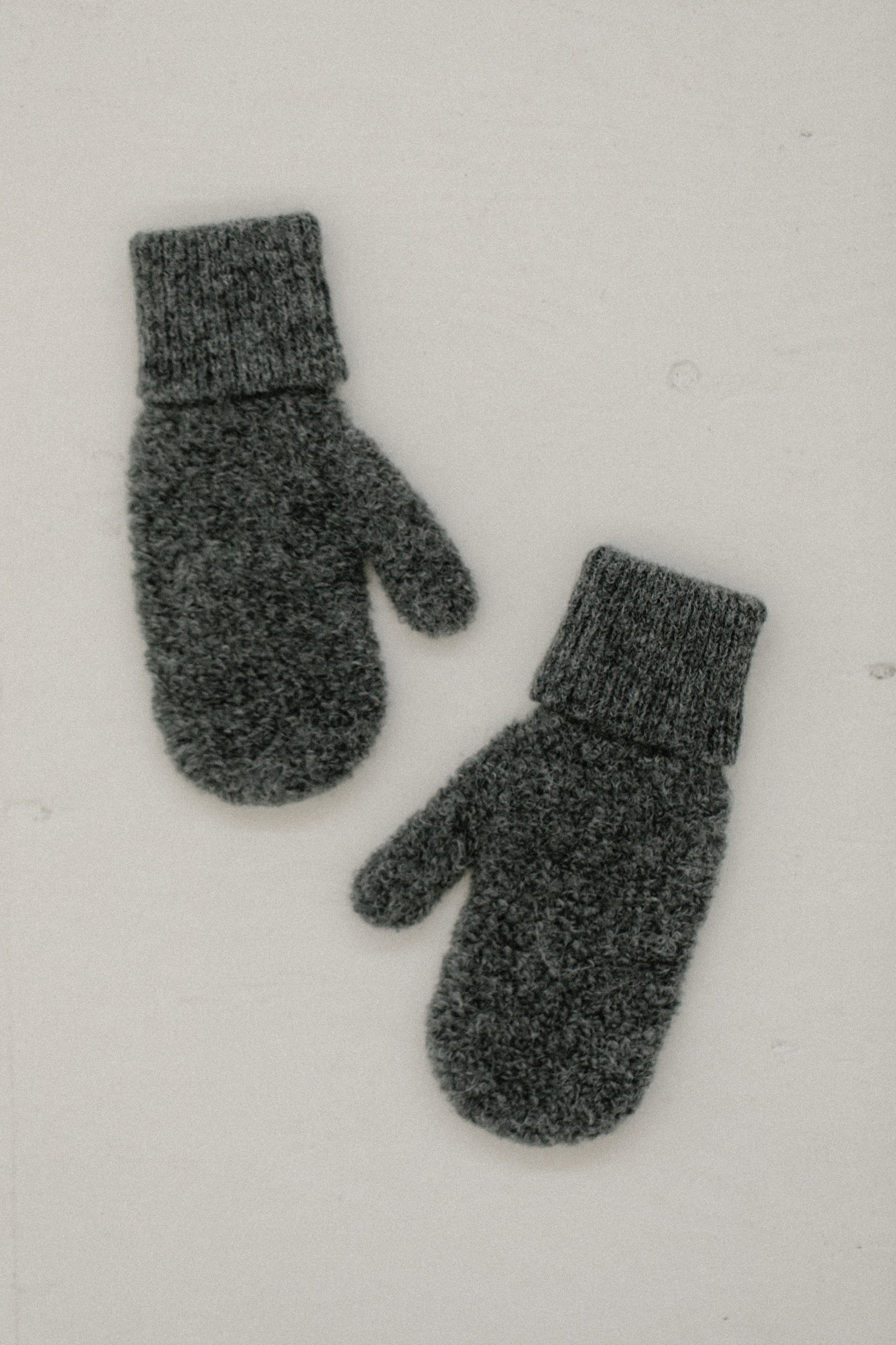 BARE Alpaca Boucle Mittens