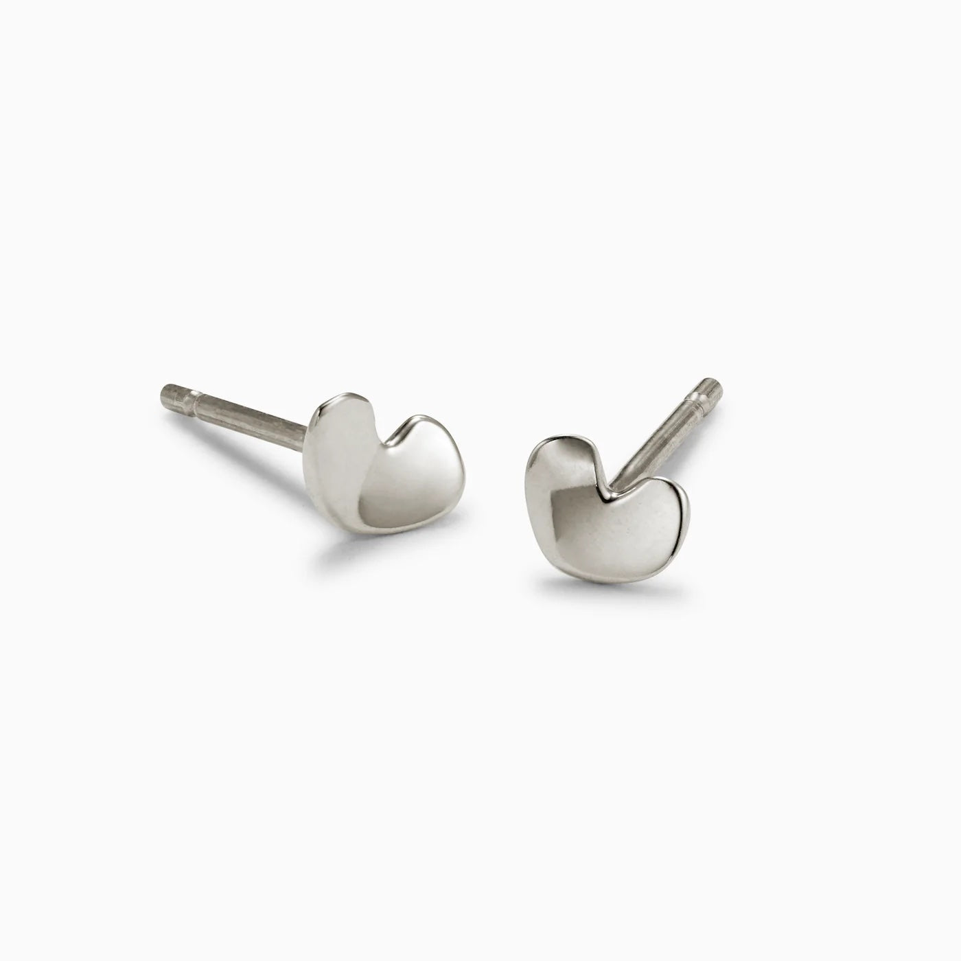 Agmes Mini Heart Studs
