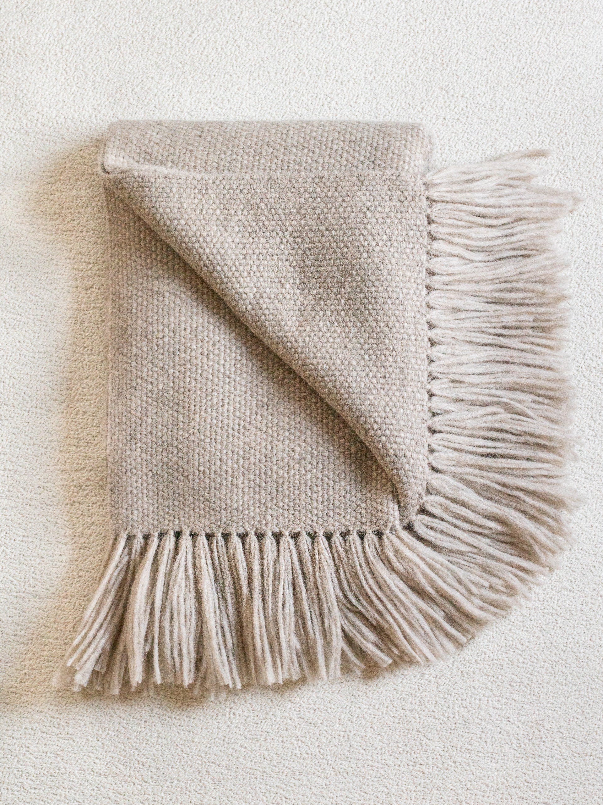 Latierra Basket Throw